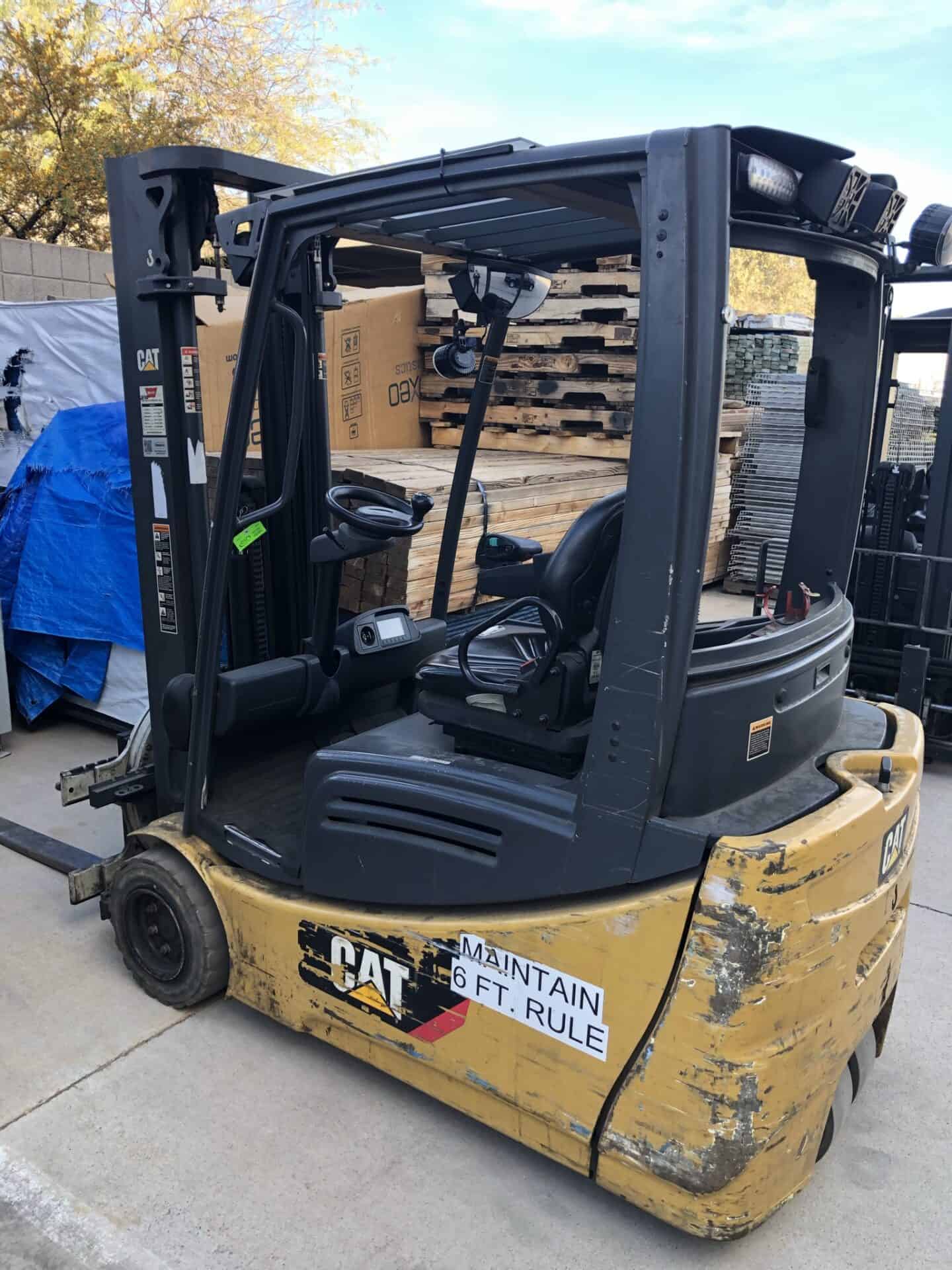 Used CAT 2ET4000 Forklift 8069846
