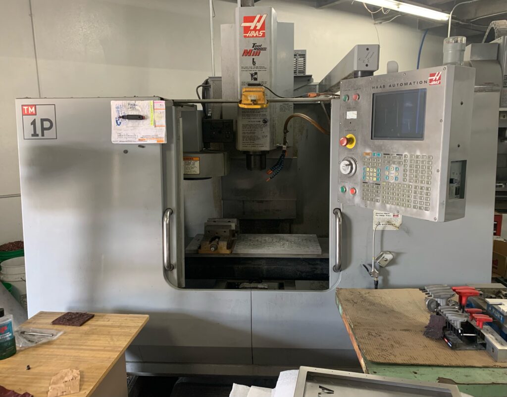 Used Haas TM-1P - CNC Vertical Machining Center - 8071412 Used Haas TM-1P - CNC Vertical Machining Center - 8071412