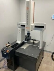 Used Mitutoyo Cryta-Apex V574 Cooridnate Measuring Machine For Sale
