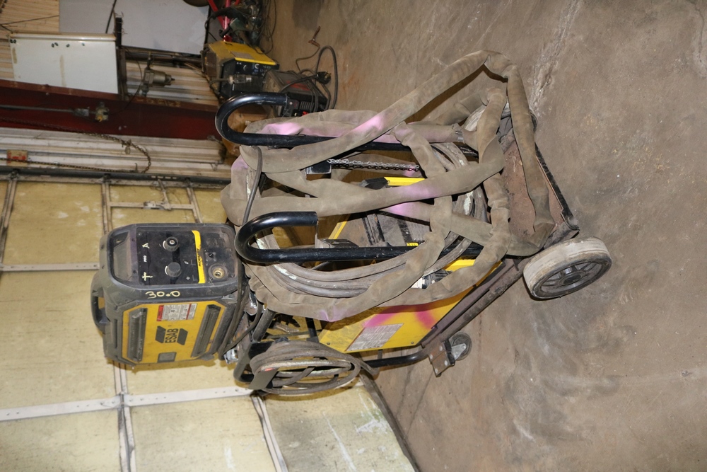 Used ESAB Warrior 500i Welder 8073985