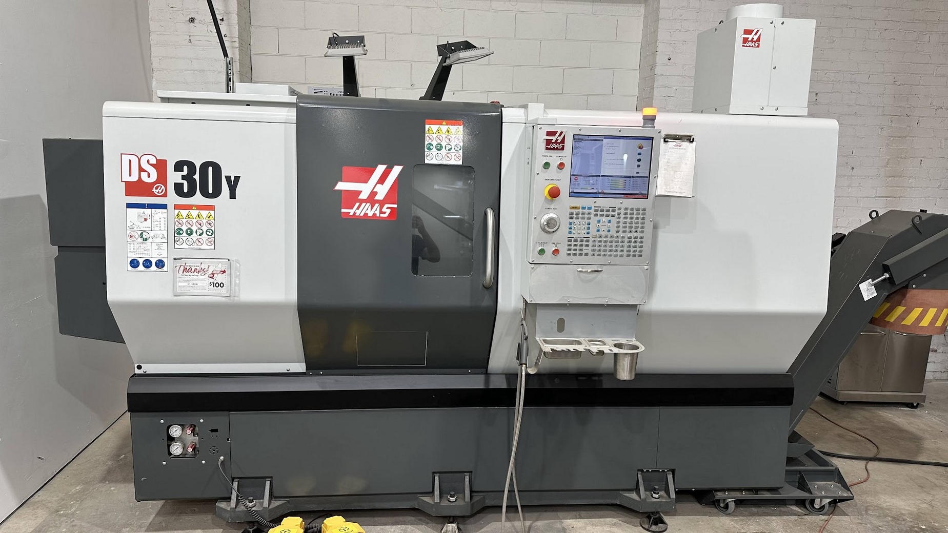 2021 Haas DS-30Y
